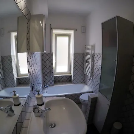 Gordiani Apartment